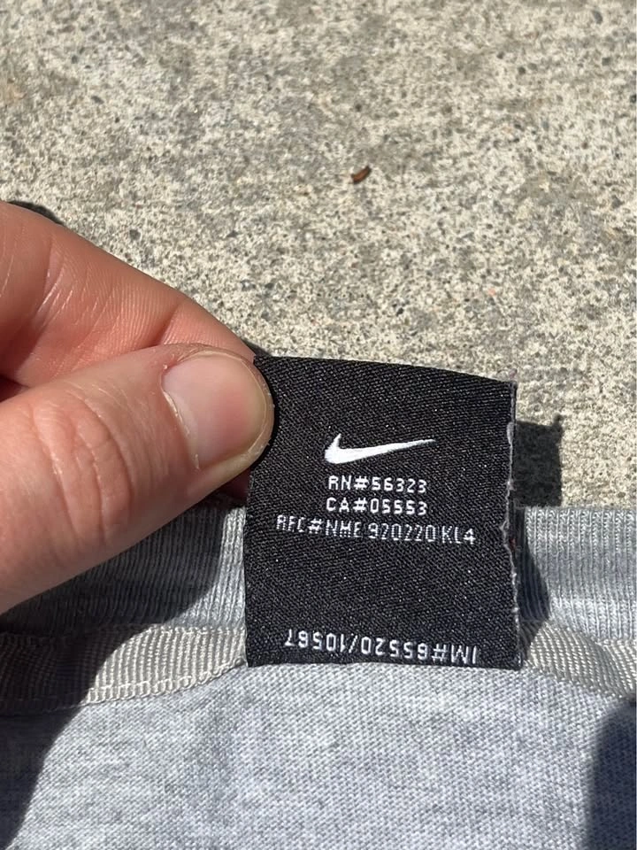 Vintage 90s Nike Swoosh Embroidered T-Shirt (Made in Greece) - photo 5