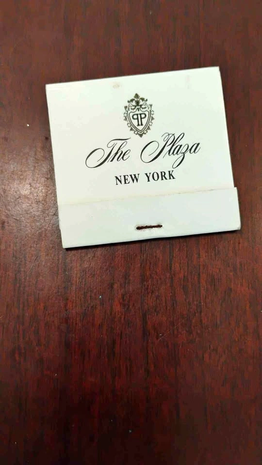 Vintage The Plaza Full Unstruck Matchbook The Columbia Match Com