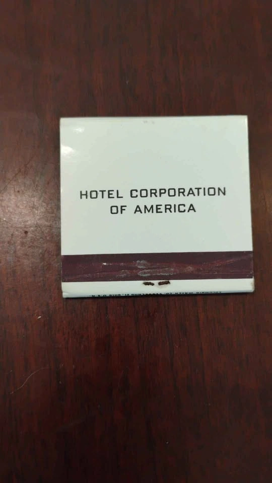 Vintage The Plaza Full Unstruck Matchbook The Columbia Match Com - photo 2
