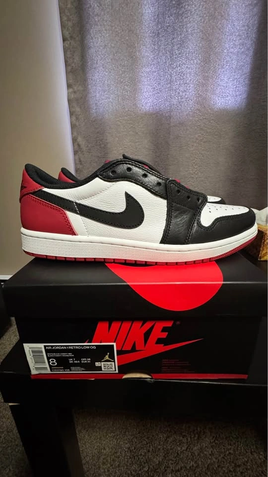 Jordan 1 Low Black Toe DS Sz 8 - photo 2