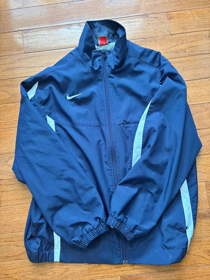 Vintage Nike Windbreaker