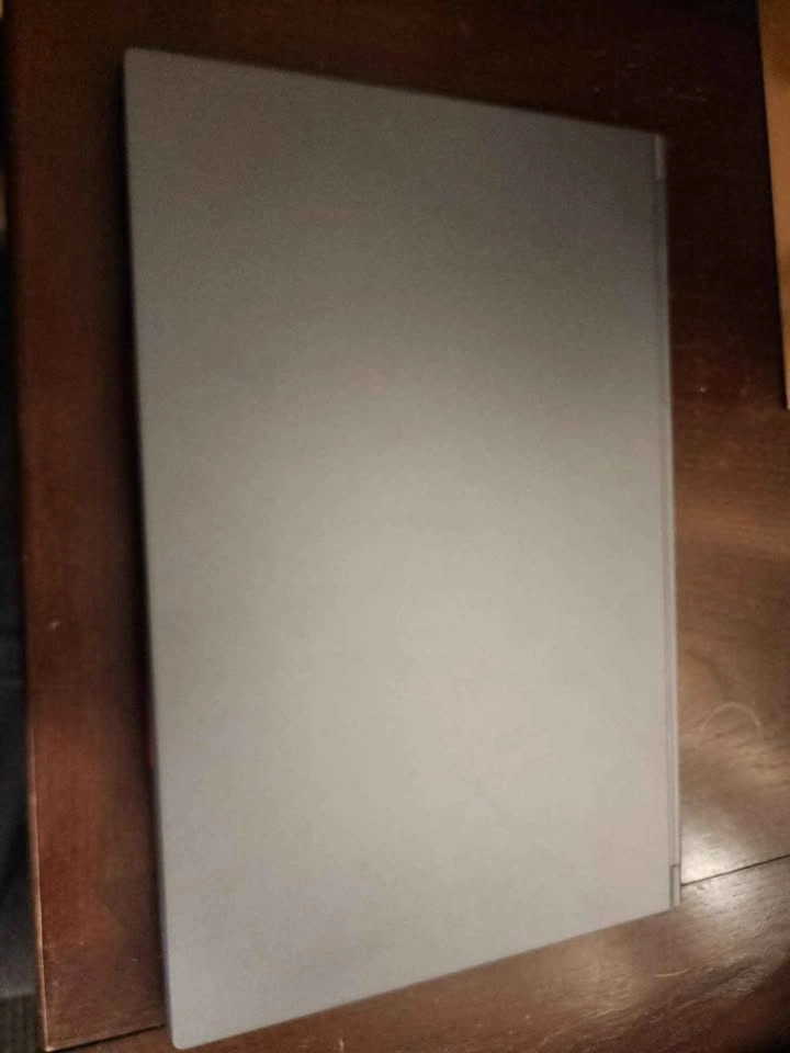 Intel Whitebook RTX 2070 Gaming Laptop 16GB/500GB - photo 4