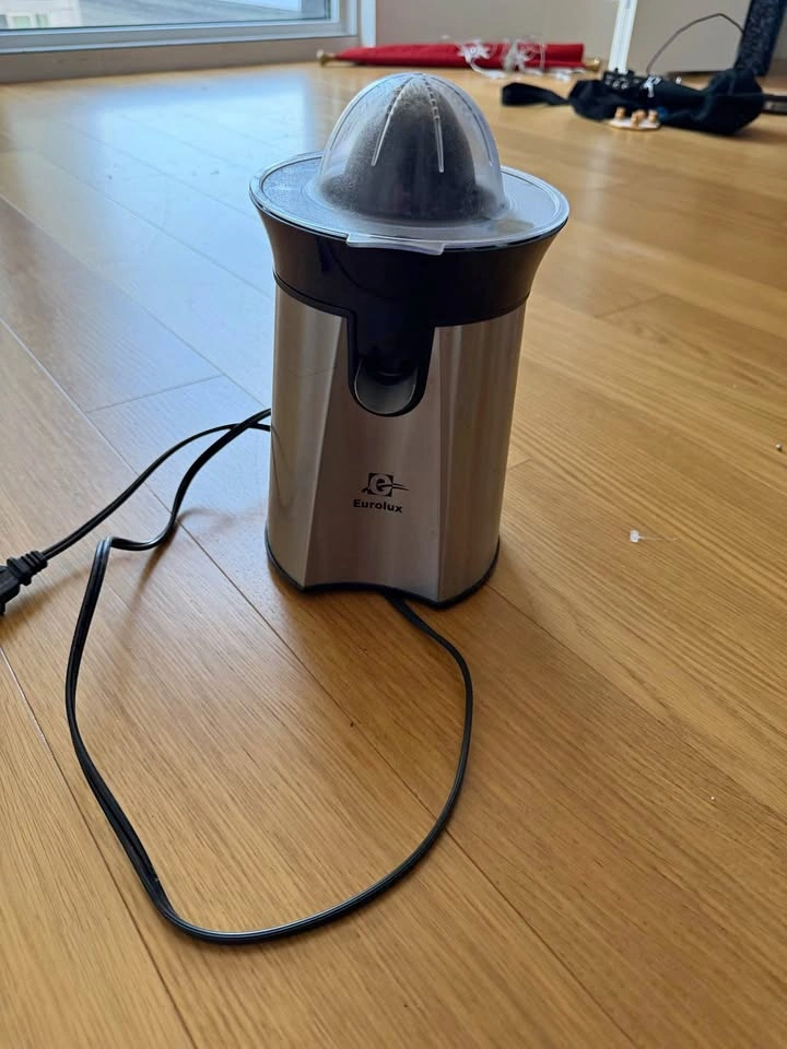 Juicer (Orange Juicer)
