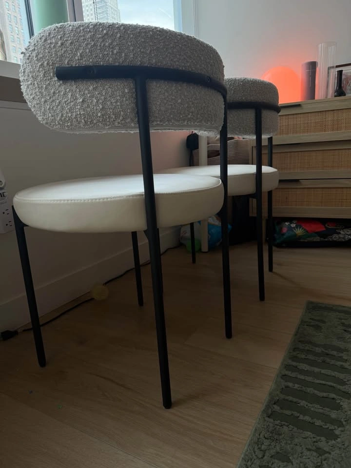 Set of 2 white boucle side chairs - photo 3