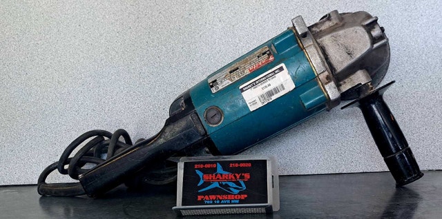 7" Makita 9607NB Grinder