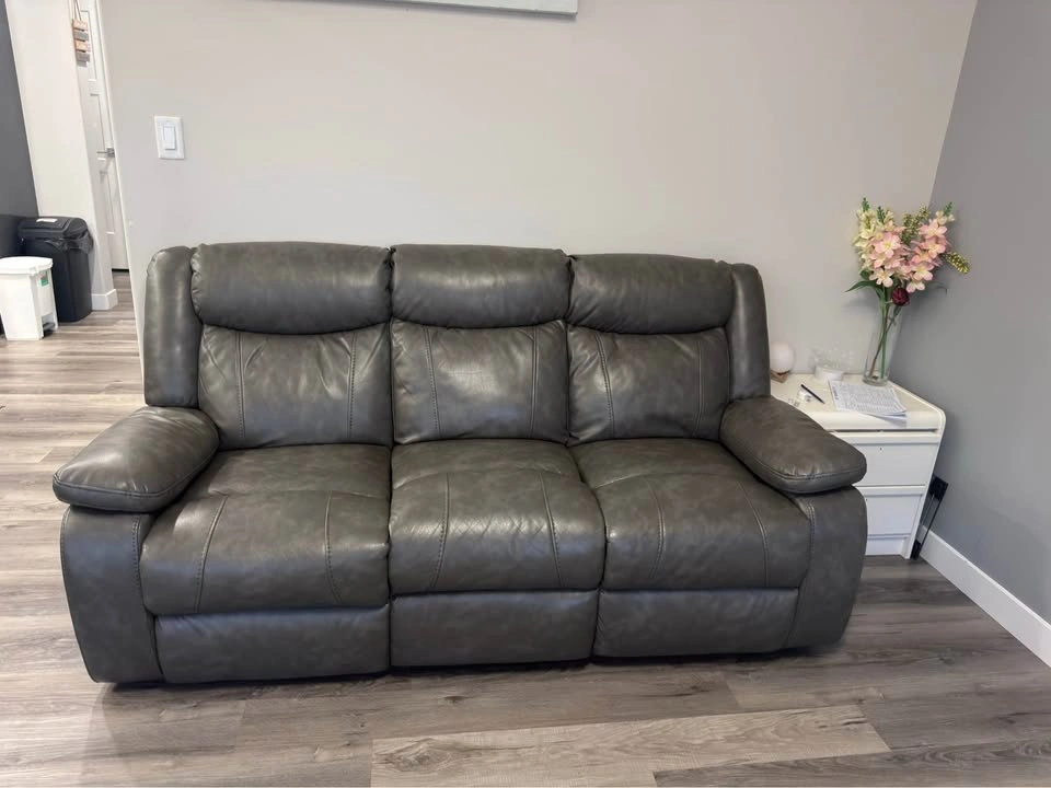 Sofa set (3 seater and 2 seater) and Coffee Table - photo 2