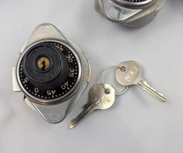29 Master Lock Commercial Grade Locker Locks - photo 2
