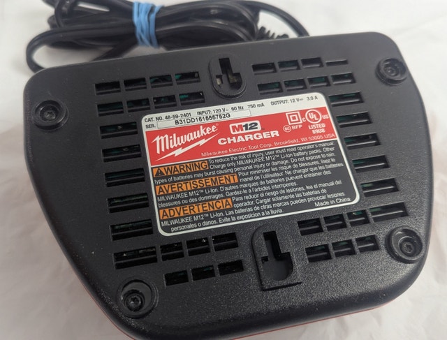 Milwaukee M12 OEM Battery Charger Genuine 48-59-2401 - photo 2