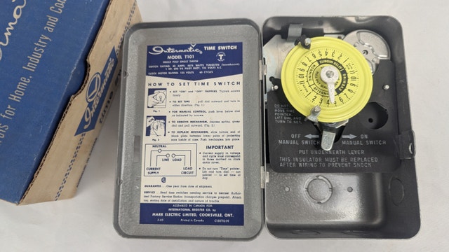 Vintage Intermatic T101 24Hr Mechanical Time Switch 120 VAC 60Hz - photo 3