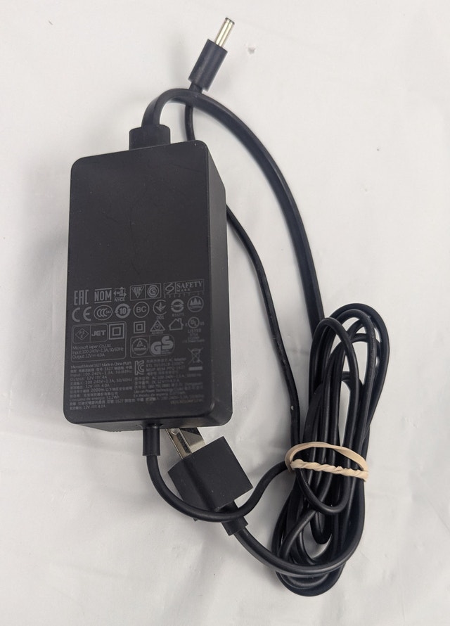 Microsoft 1627 12V 4.0A 48W AC Adapter Charger for Surface Pro