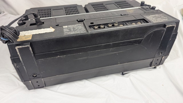Vintage Toshiba Boombox RT-8700S AM/FM Cassette Recorder Stereo - photo 5