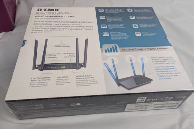 D-LINK DIR-822 AC1200 Wi-Fi Gigabit Gaming Router - photo 2