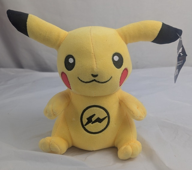 Thunderbolt Project Fragment & Pokémon Rare Yellow Pikachu Plush