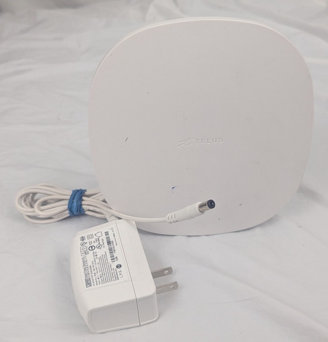 TELUS Wi-Fi Booster / Range Extender - Model DWS - photo 3