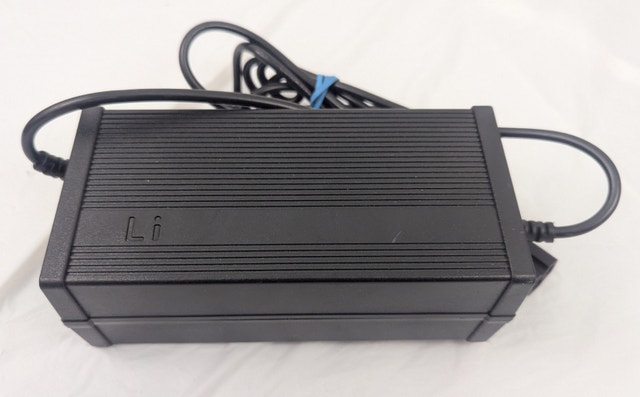 60V 20Ah E-bike Battery Charger Adapter 73V 3A