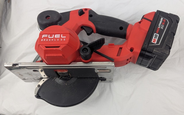 Milwaukee Metal Saw 2 M18 Red Lithium Battery Packs 2782-20 18V - photo 3