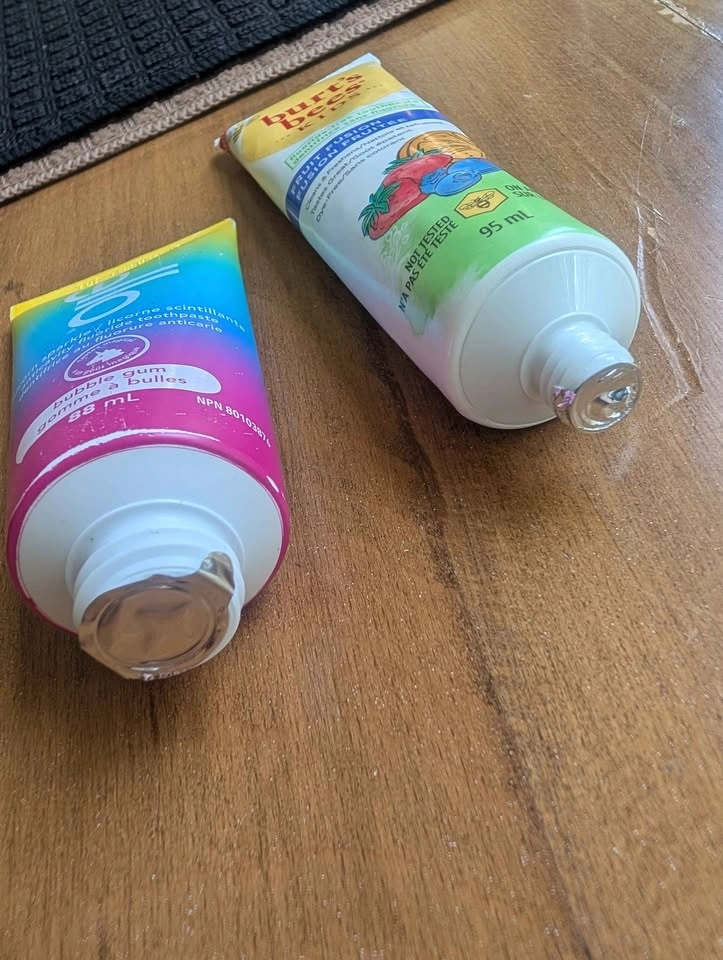 Kid's toothpaste - photo 2