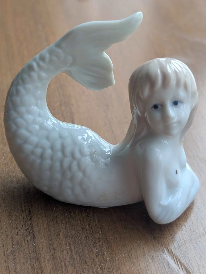 Fitz and Floyd Mermaid Salt & Pepper Shakers - photo 2