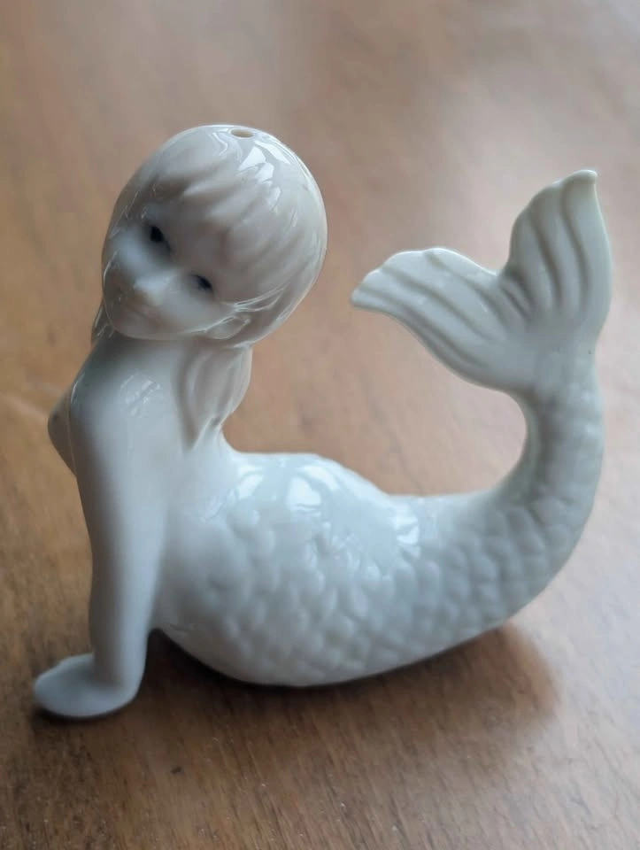 Fitz and Floyd Mermaid Salt & Pepper Shakers - photo 3
