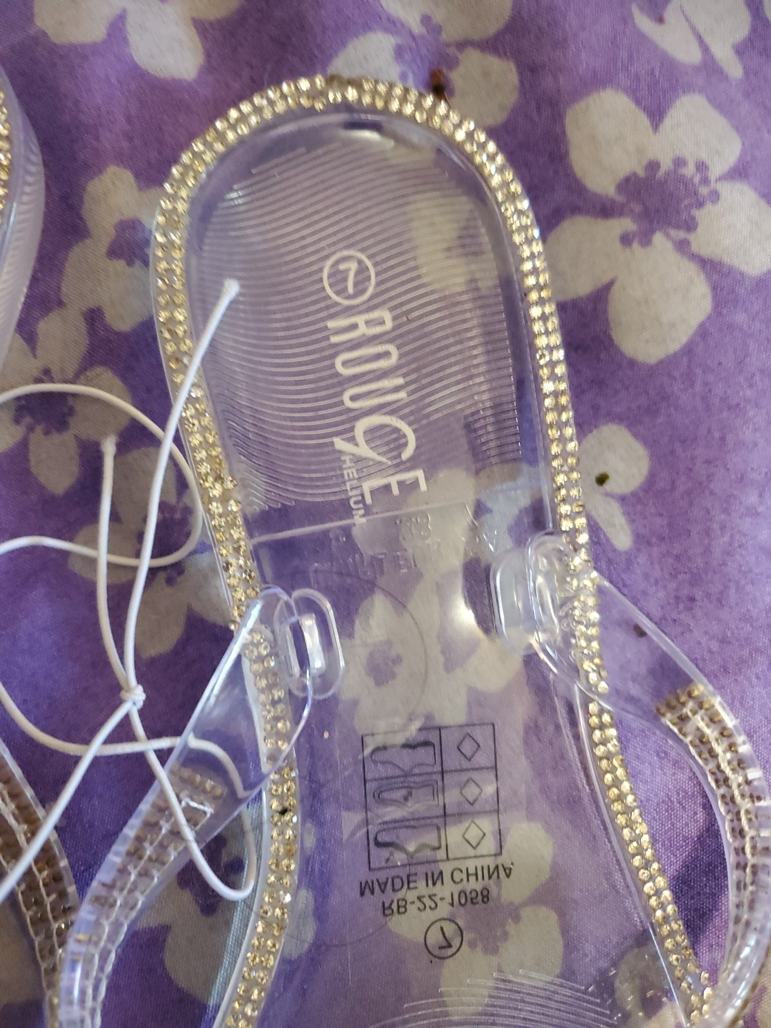 Rogue Flat Sandals Rhinestone Bow Clear Silver Slip Size 7 - photo 5