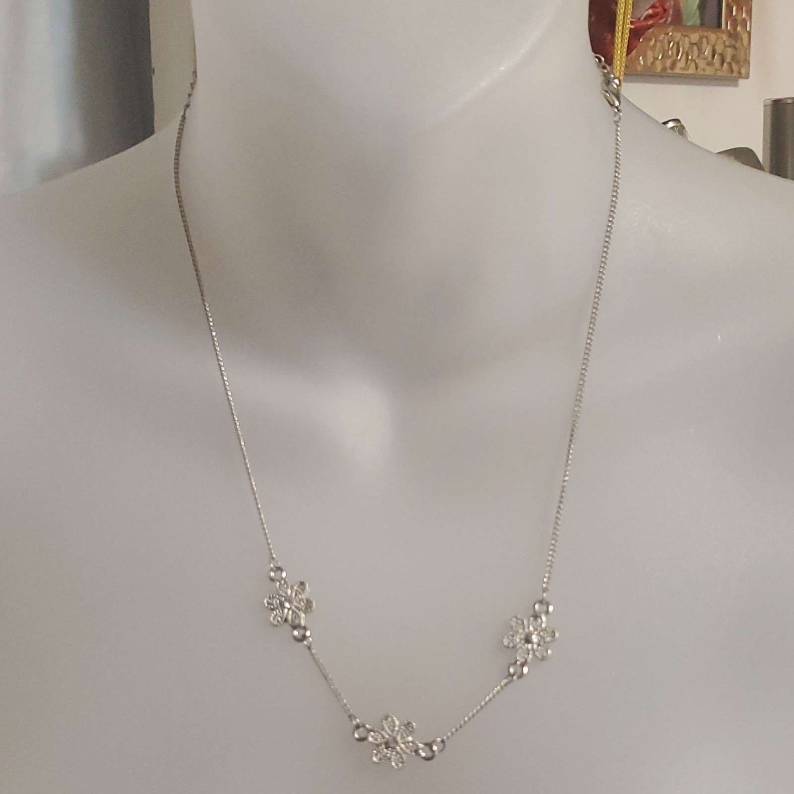 Silver Tone Flower Pendant Station Necklace - photo 5