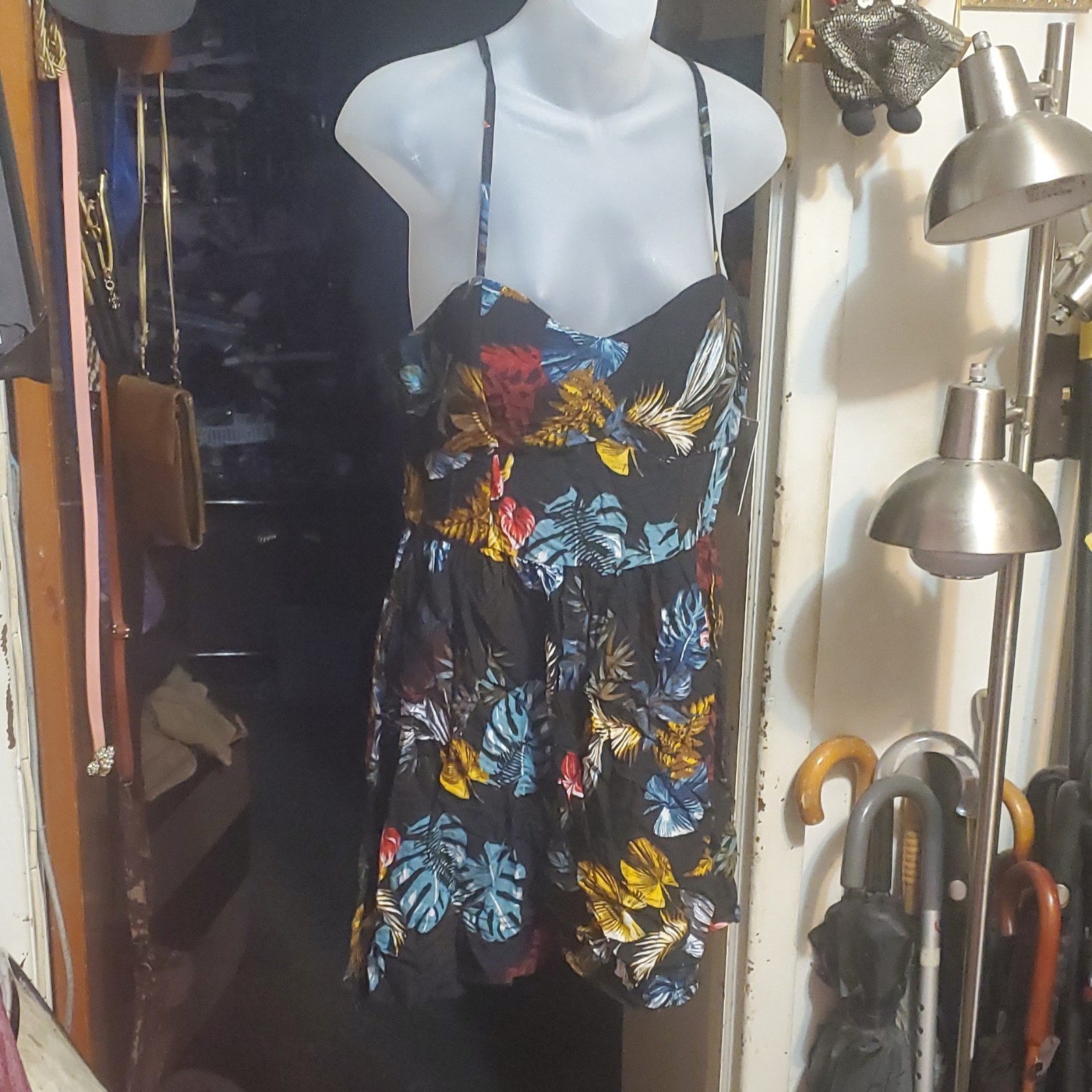 Pacific Vibes Women's Floral Strappy Romper Size L Black