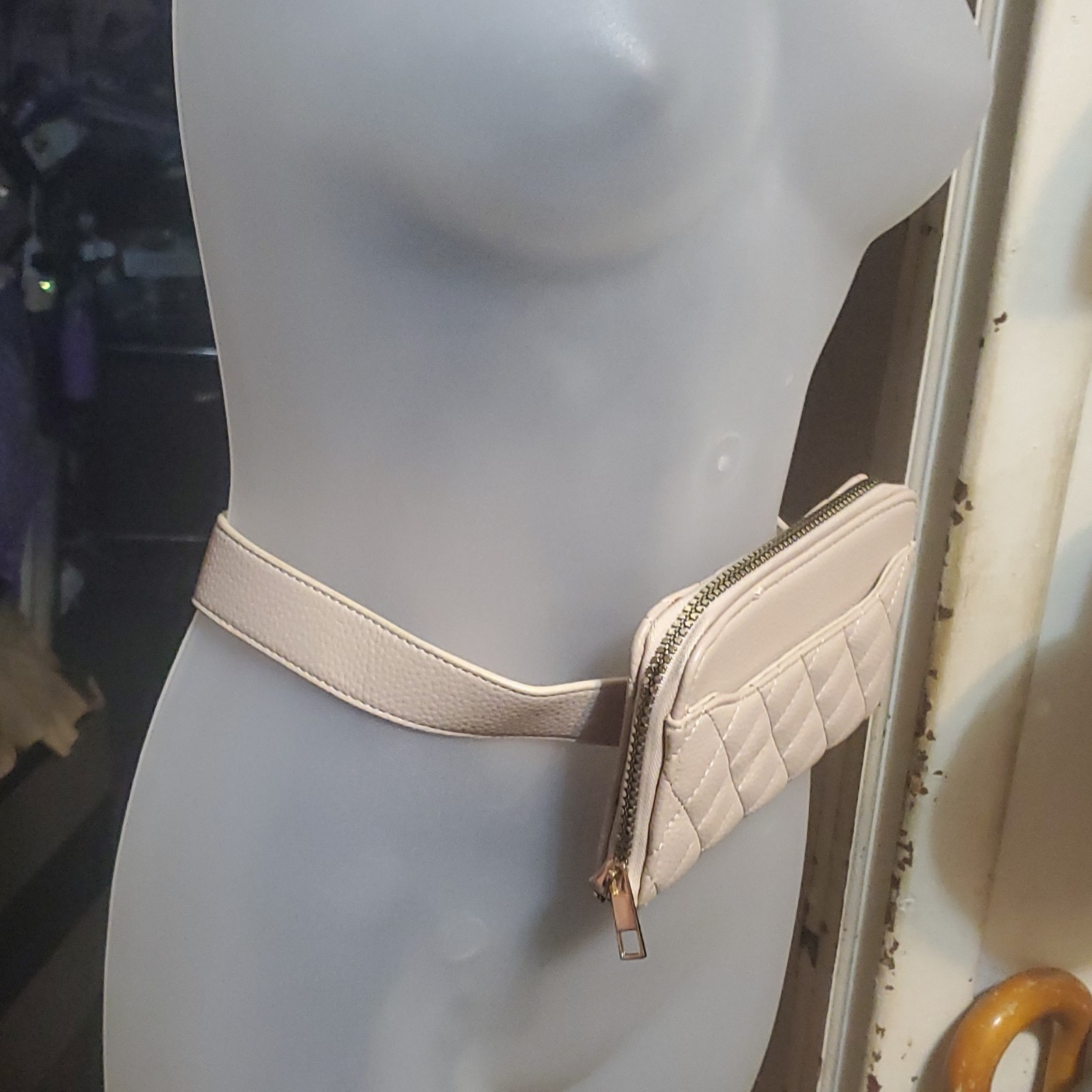 Cellphone Holder + Beige Quilted Waist Pack - photo 4