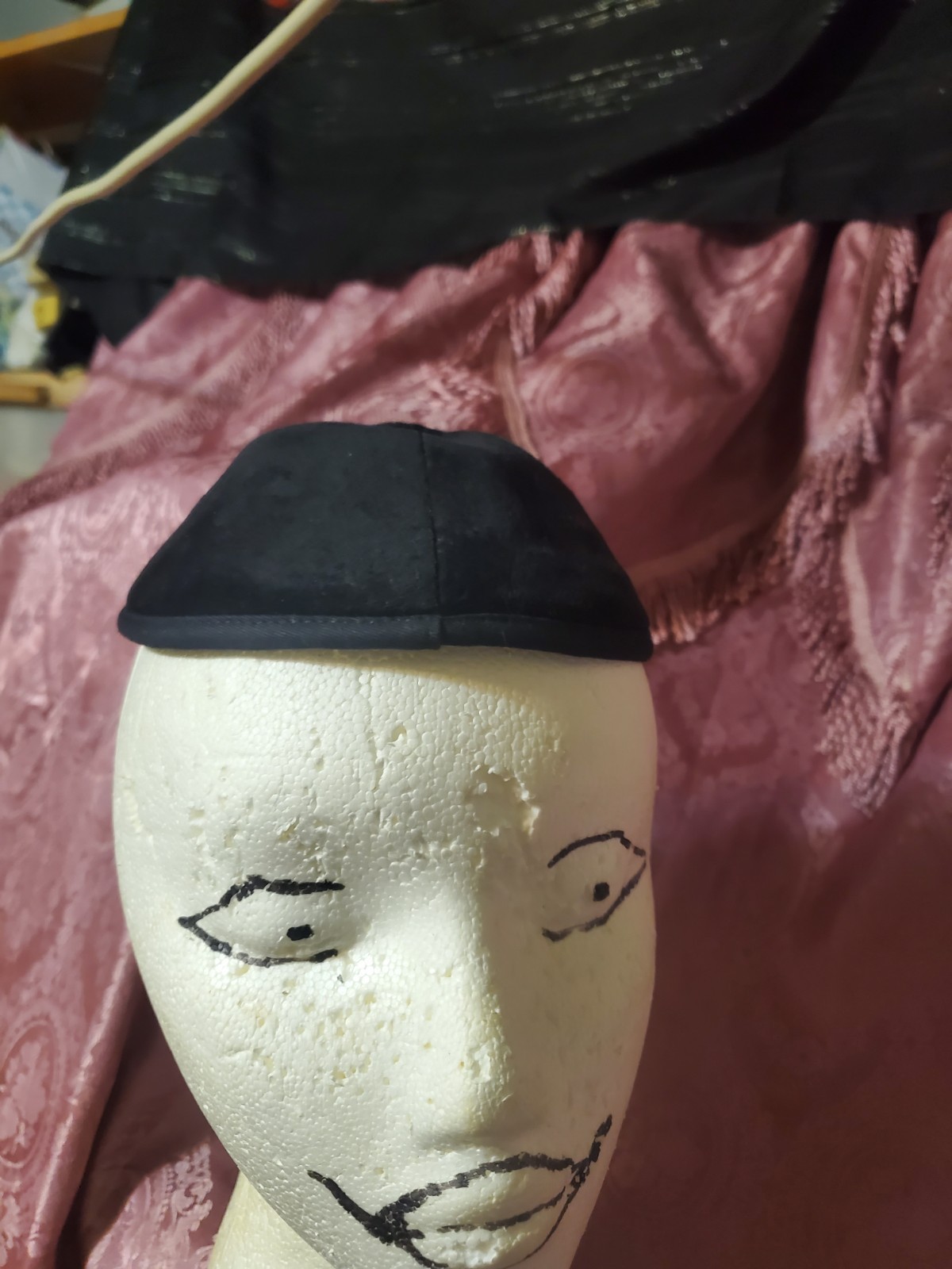 Black Velvet Kippah Yarmulke - Embroidered Interior