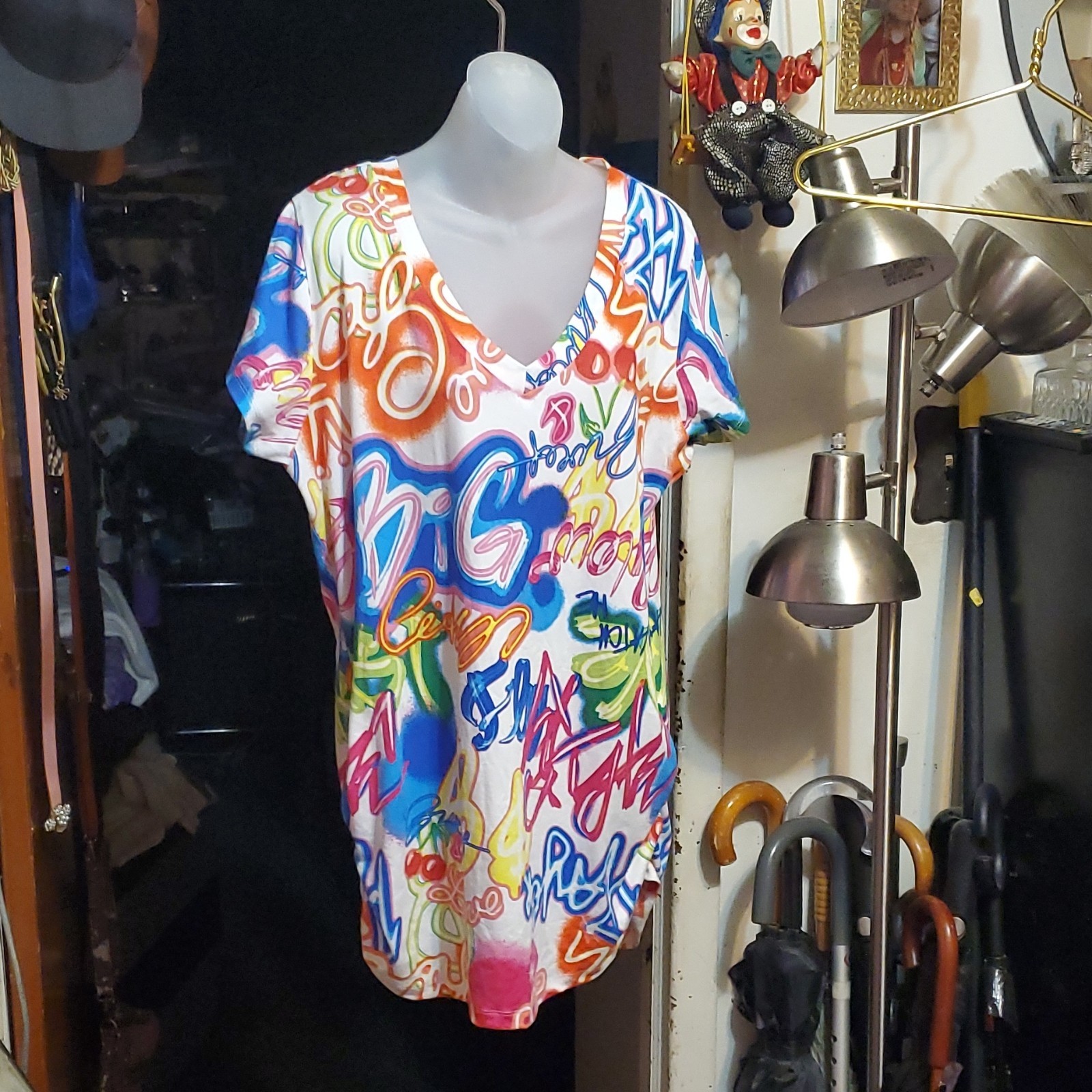 Rouge Collection Multicolor Abstract V-Neck T-Shirt Women's 2X