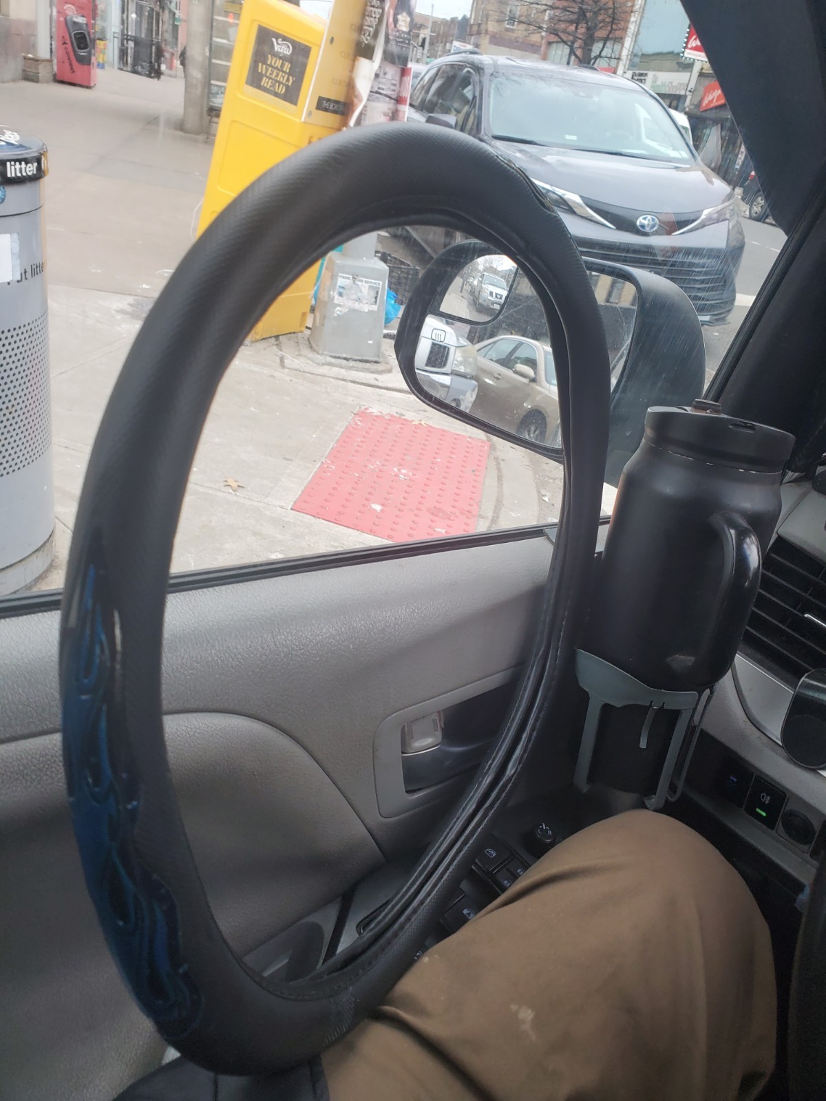 A nice steering wheel cover check the pictures - photo 3
