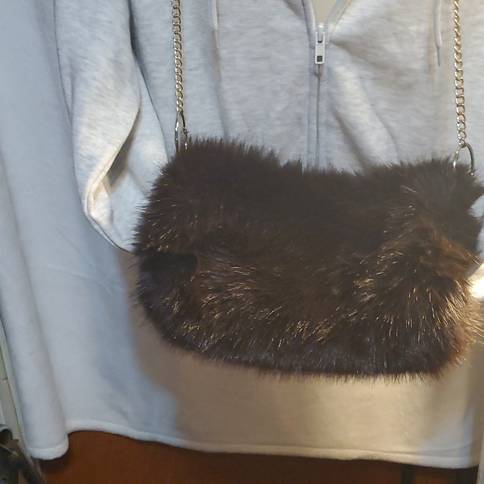 Brown Crossbody Bag Chain Strap Faux Fur Hand Warmer Gold Strop