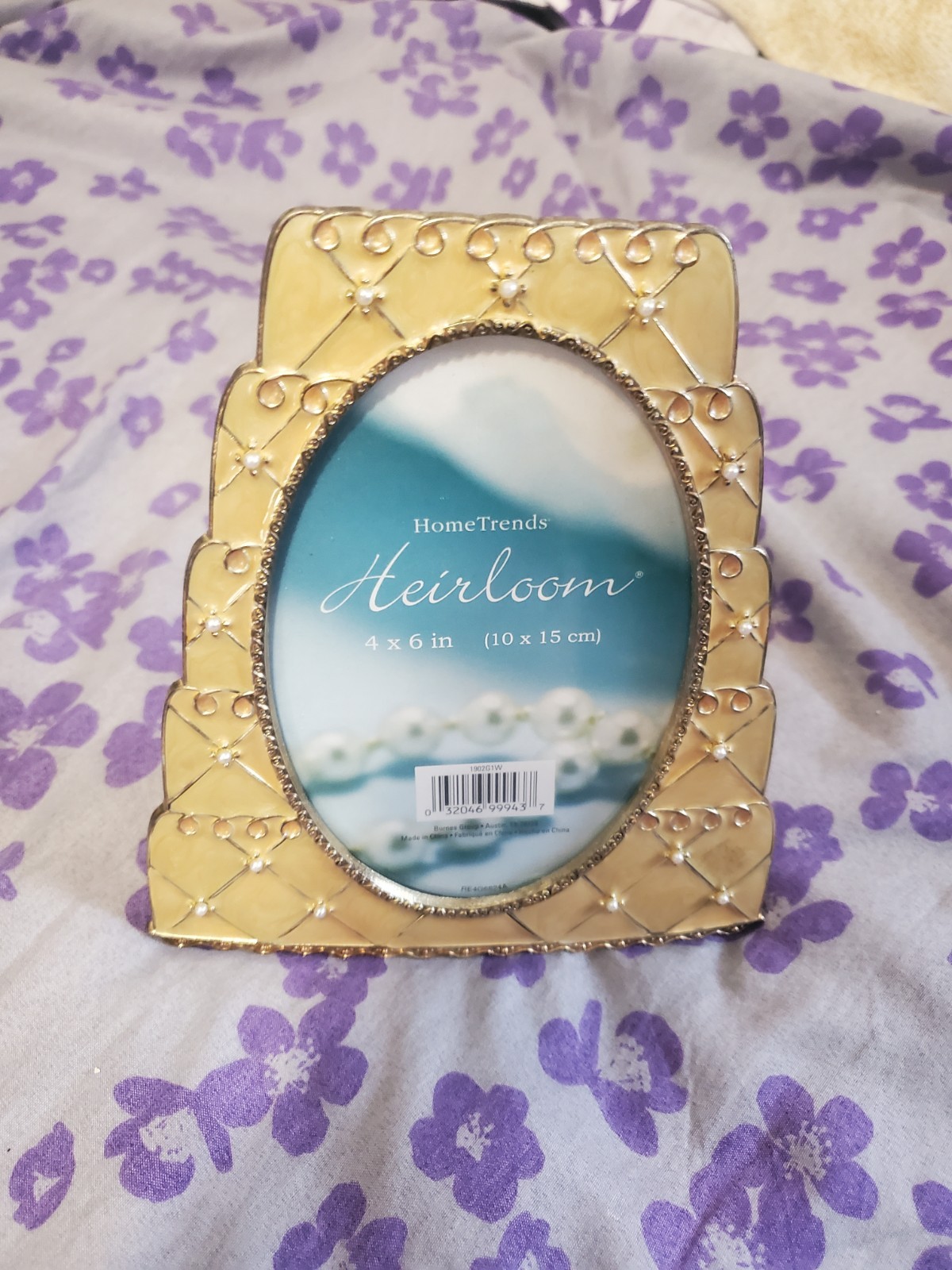 HomeTrends Heirloom Gold Ornate Oval Metal 4x6 Photo Frame