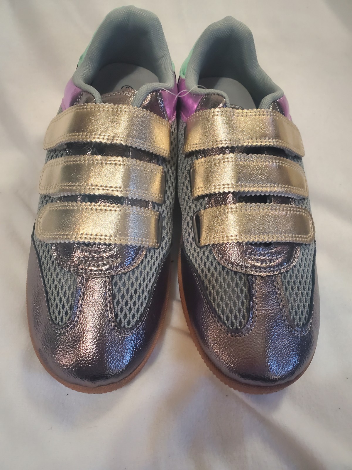 ROUGE Helium Gray Gold Hook & Loop women's Low Top Athletic Snea