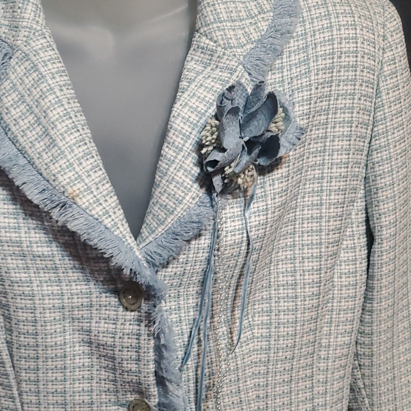 Custom Designed Blue Bouclé Fringe Suit Jacket Women's Size 10 - photo 5
