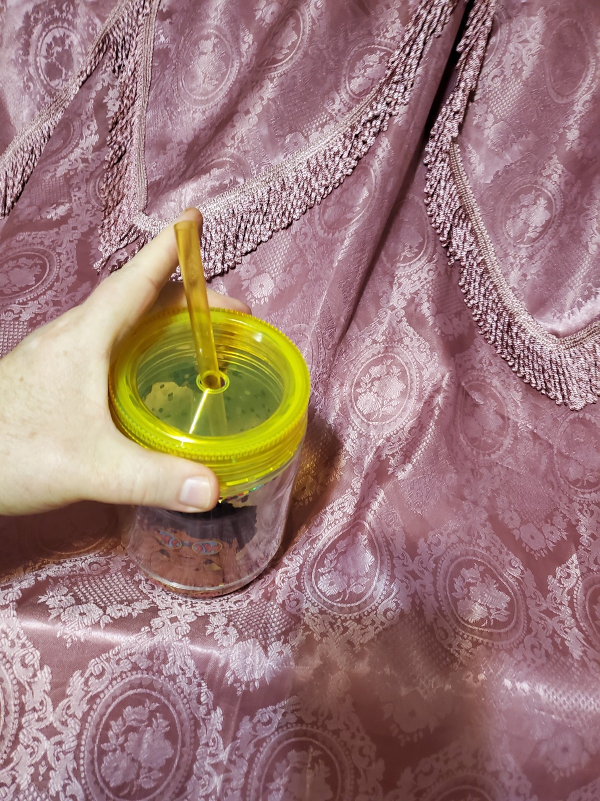 Clear Plastic Mason Jar with Yellow Lid, Straw, Glitter - photo 4