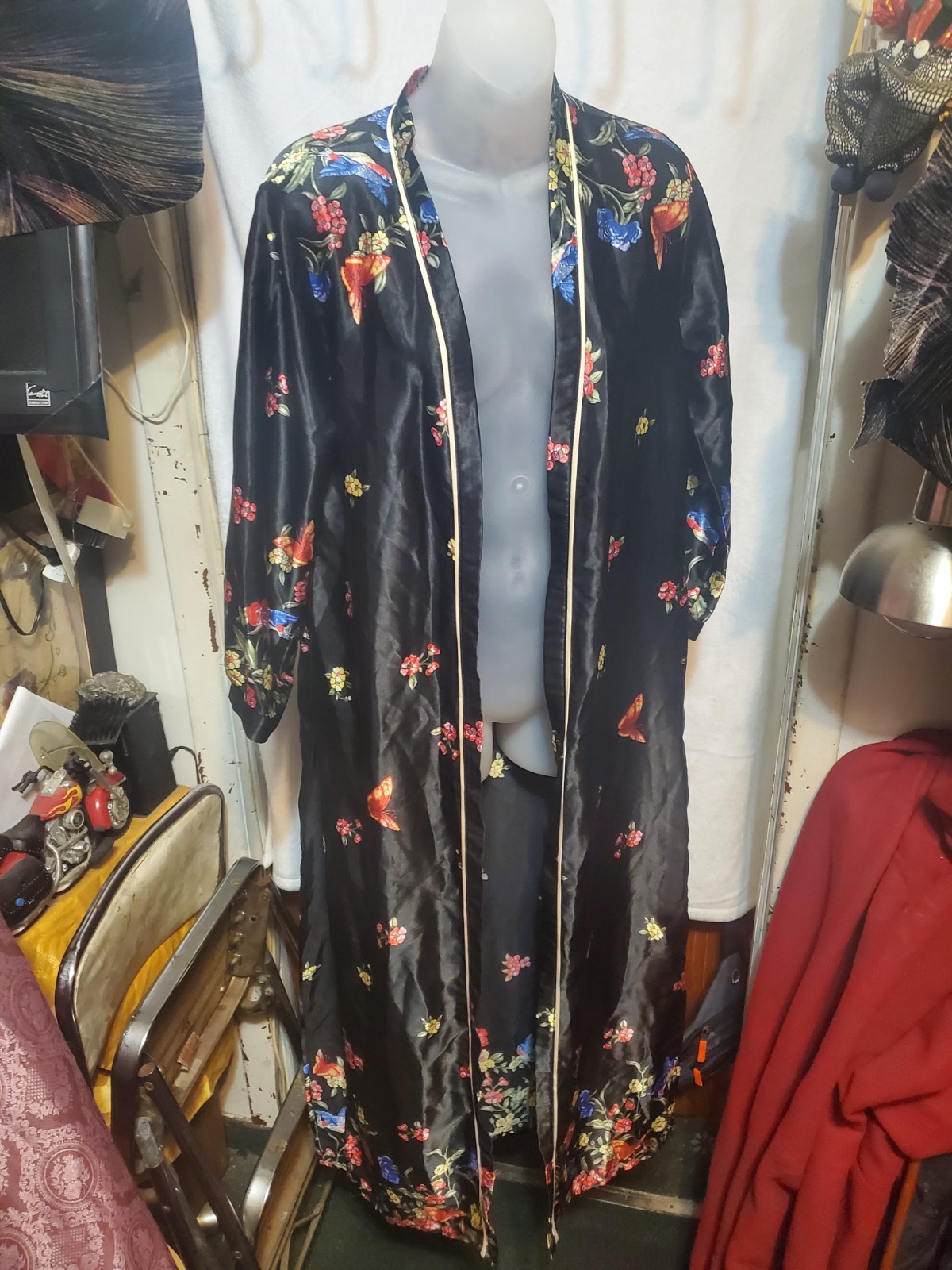 TIMING Black Floral Satin Women's Robe Long Sleeve V-Neck Size M