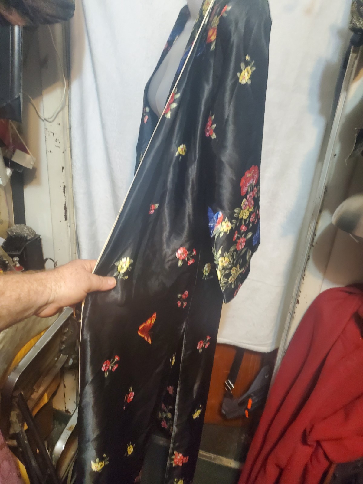 TIMING Black Floral Satin Women's Robe Long Sleeve V-Neck Size M - photo 4