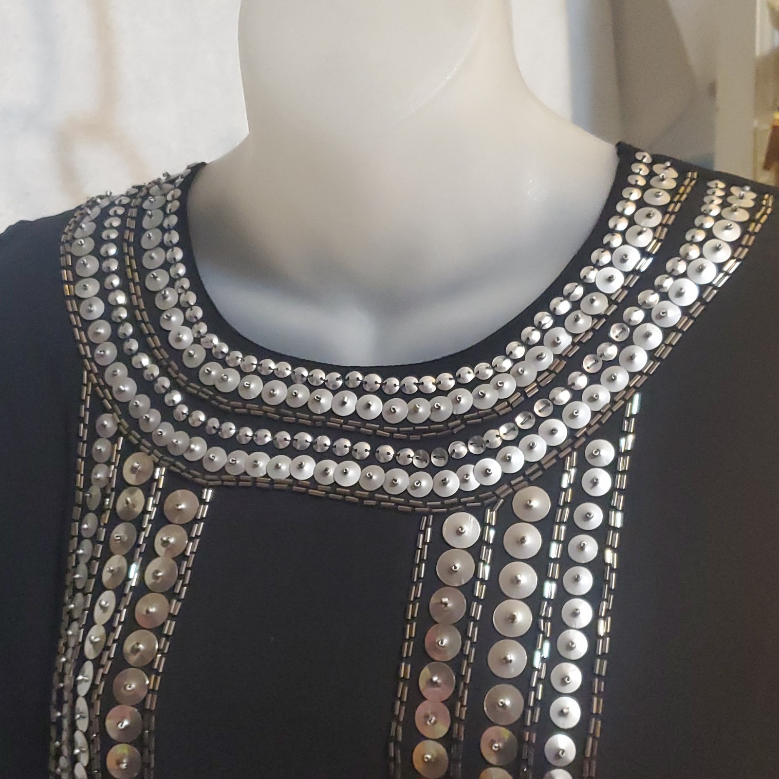 Guess Black Silver Sequin Chiffon Cropped Cap Sleeve Party Blous - photo 3