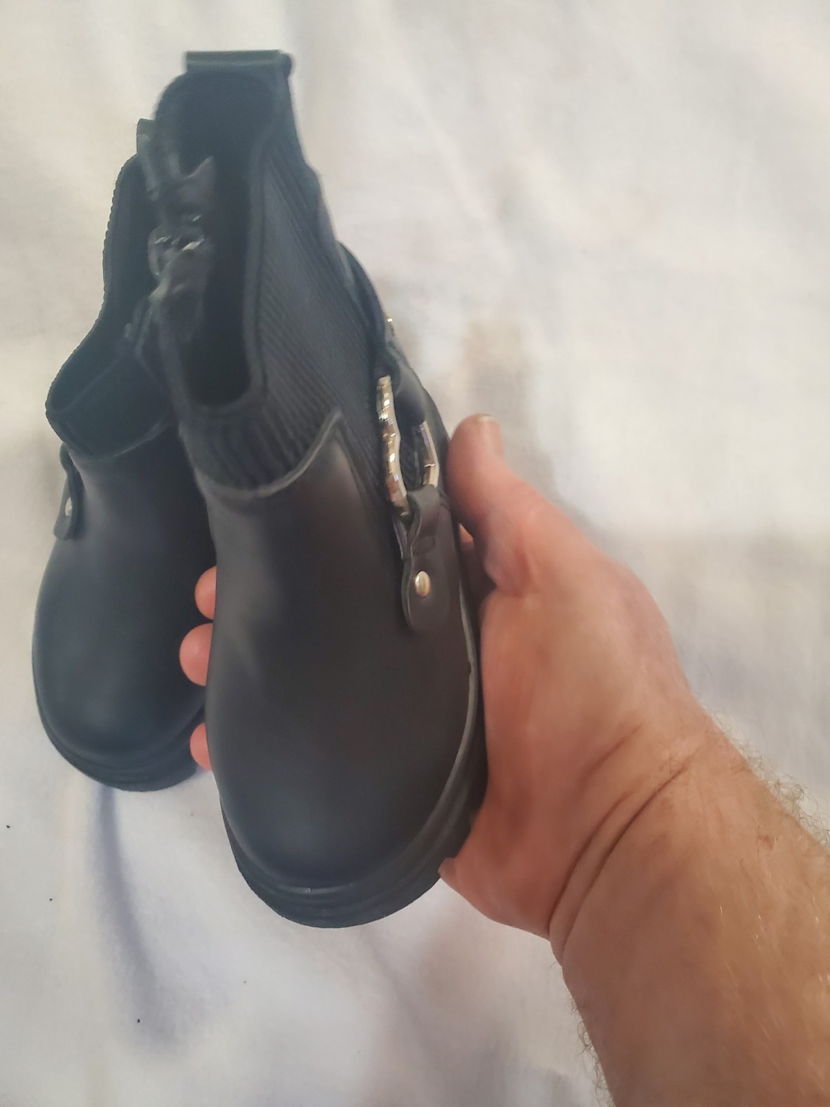 UGEE Baby Girls Black Heart Zip Ankle Bootie Size 6 - photo 2