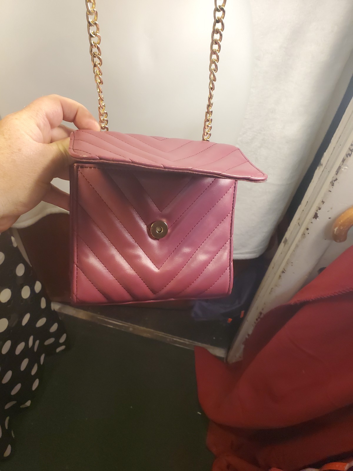 Burgundy Quilted Chevron Shoulder Bag Gold Chain Strap - photo 5