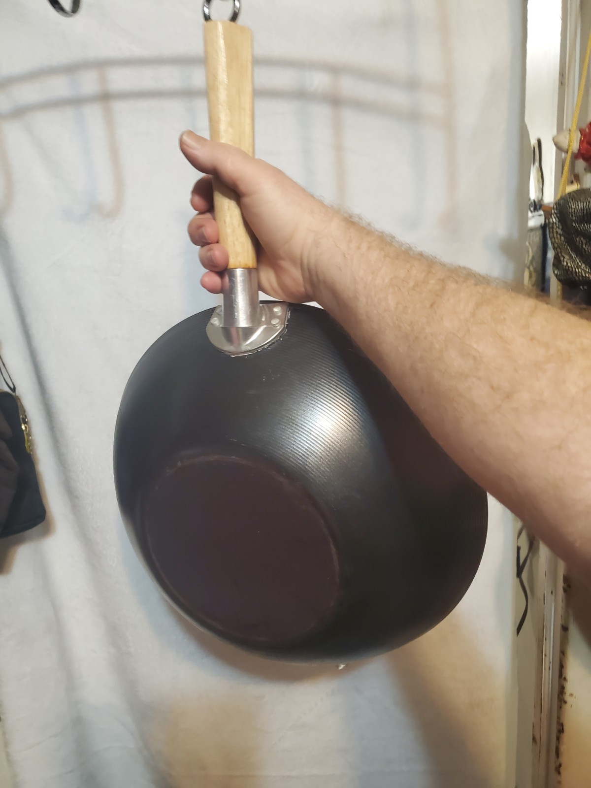 Big Black Wok with Wooden Handle - photo 4