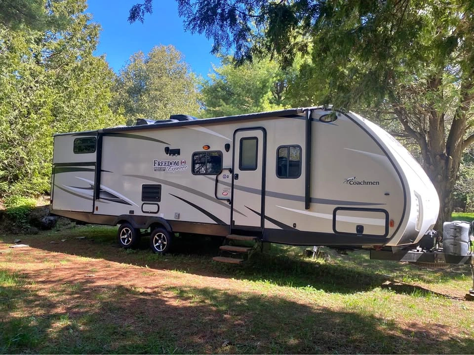 2016 Coachmen Freedom Express Travel Trailer