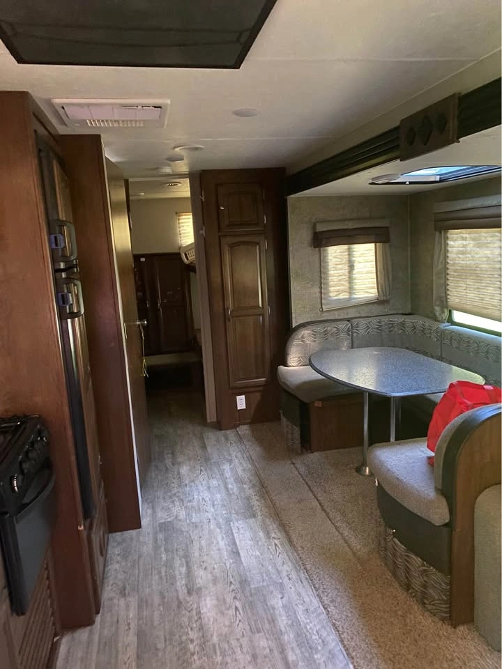 2016 Coachmen Freedom Express Travel Trailer - photo 3
