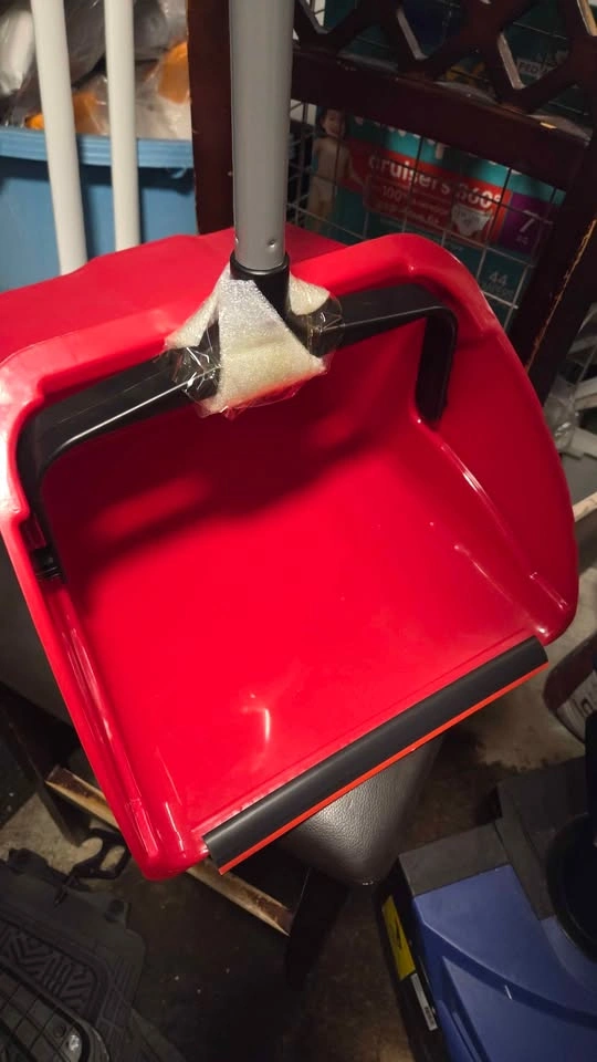 Red Stand Up Dustpan with Long Handle - photo 2