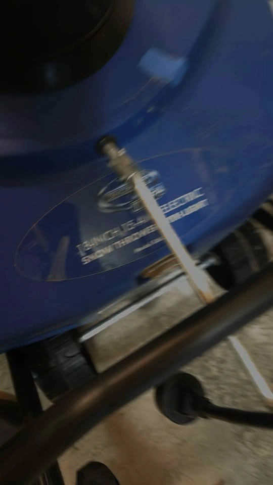 18-inch Electric Snow Thrower 15 amp - photo 2