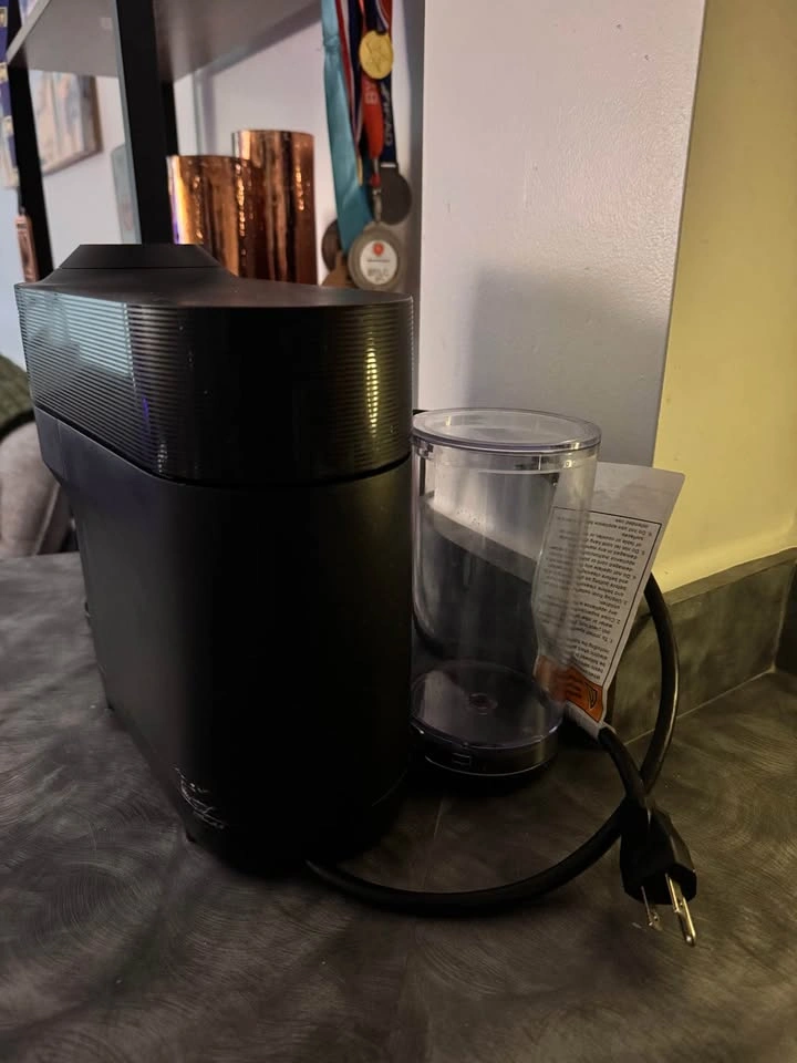 Coffee Machine; Vacuum Cleaner; Hair Straightener - photo 2