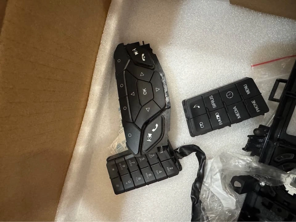 2014 Ford Fusion OEM Radio Screen Frame & CD Player Parts - photo 3