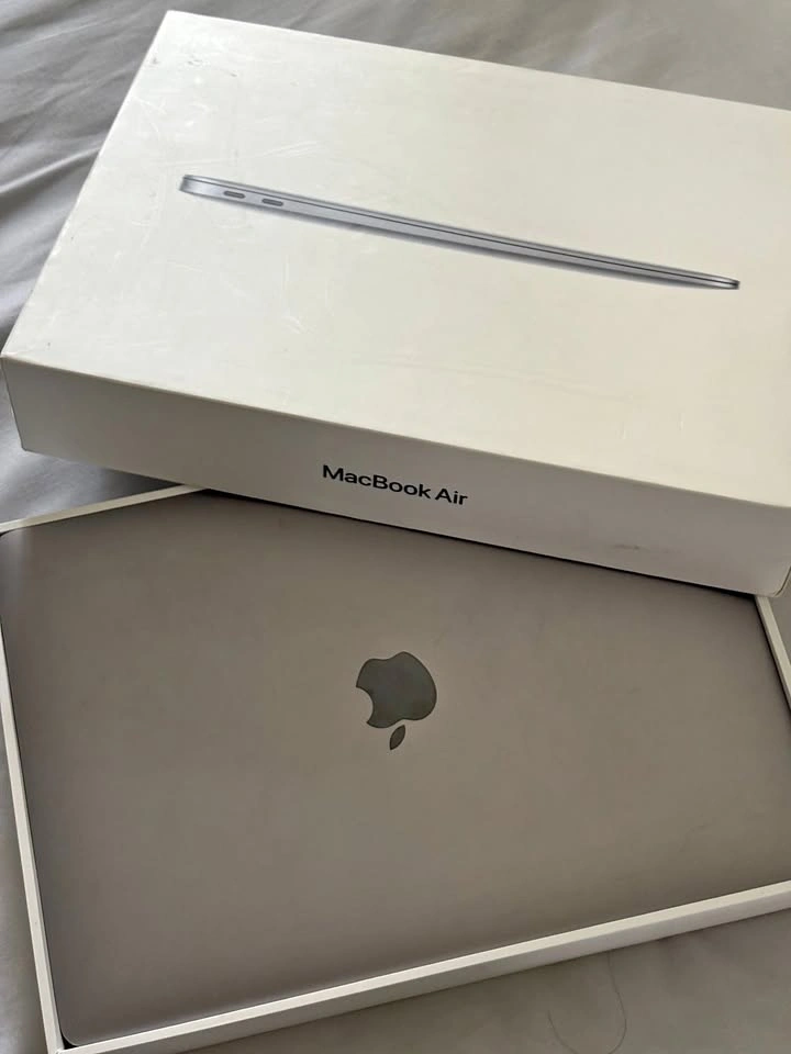 MacBook Air 13-inch