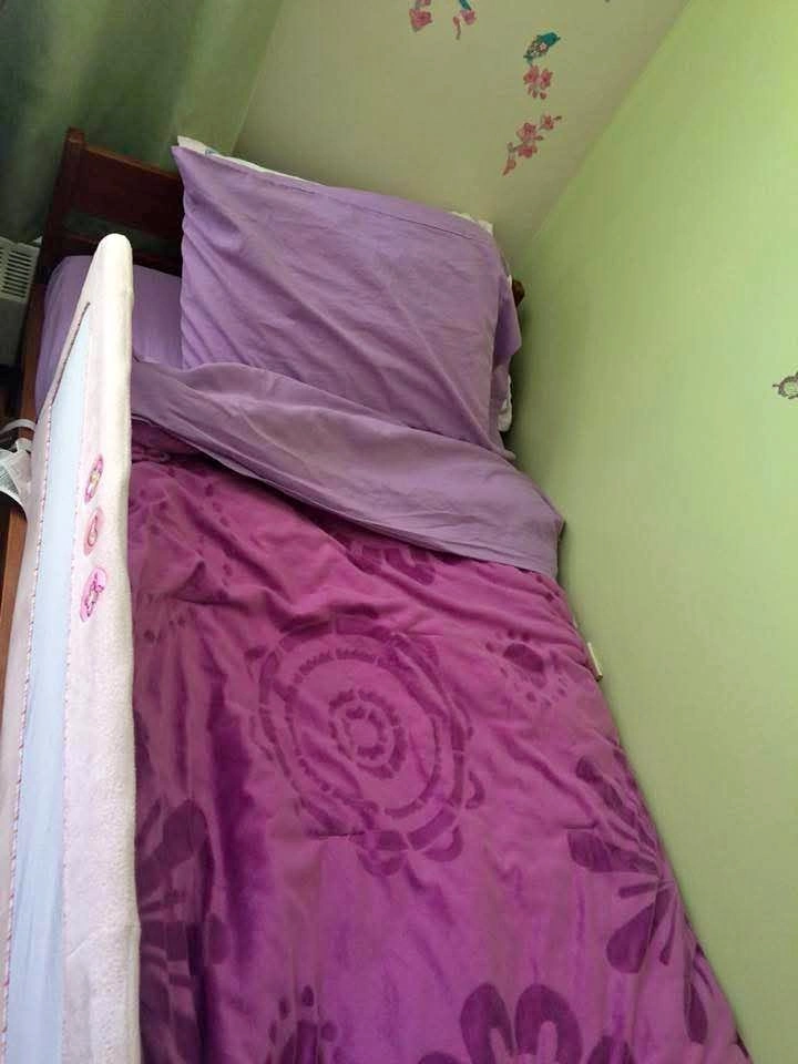 Antique Toddler Bed