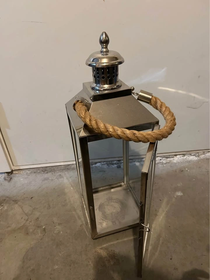 Silver metal lantern with rope handle - photo 2